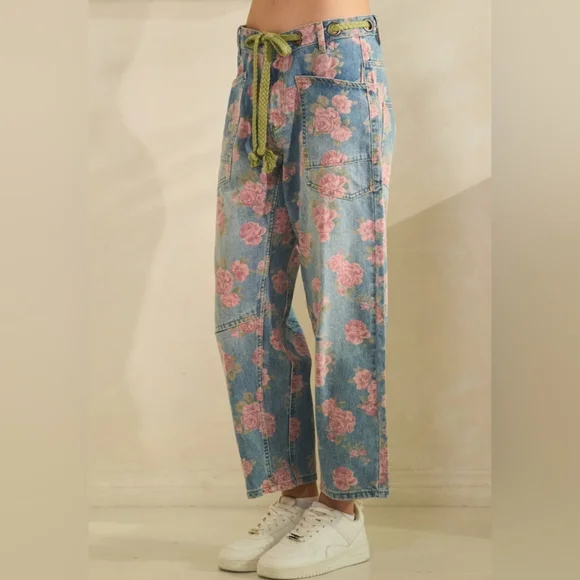 Oli & Hali Floral Blue Cropped Jeans - Picture 3 of 5